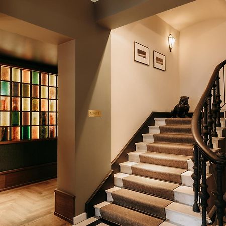 Boutique Hotel Chateau Royal Берлин Екстериор снимка The staircase