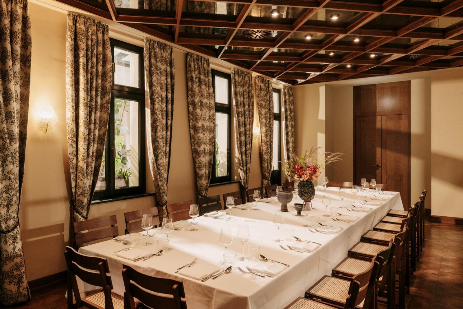 Boutique Hotel Chateau Royal Берлин Екстериор снимка The restaurant